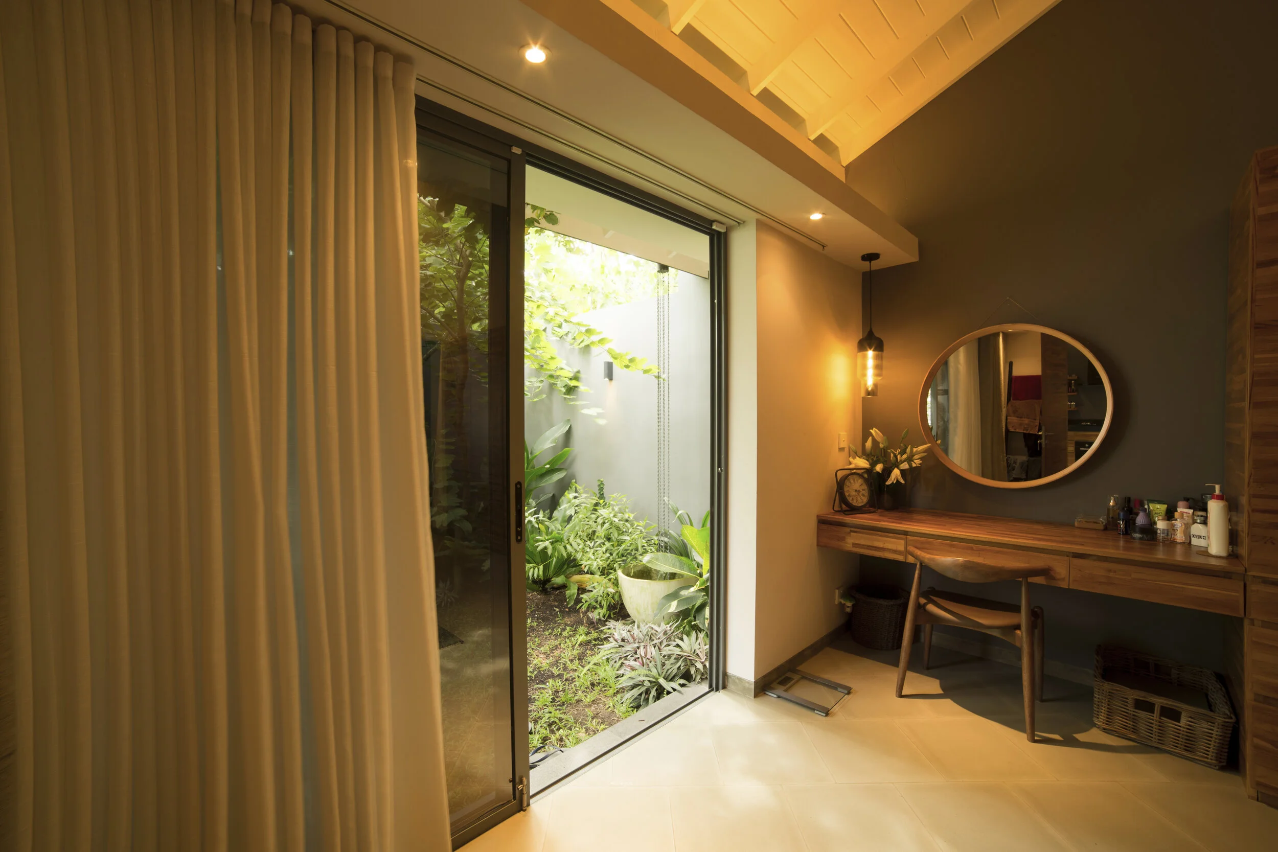 Master Bedroom 1.jpg