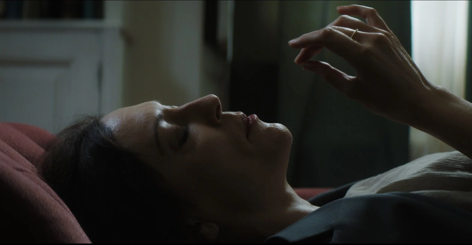 TIME'S UP, I'M AFRAID. 
Coming Soon. 🕰 

The new short film from @splonkcomedy is finally complete. Something a bit different. Maybe we've grown up? Or maybe we haven't... 

It'll be shipped off to a few select film festivals next- so look out for t