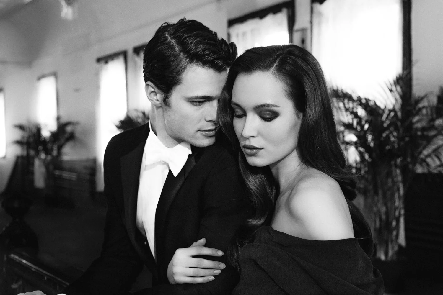 "A Gentleman Caller" fashion editorial allows us to take a second look at glamour 