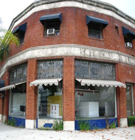 > Creative Studio / Office on Beverly/Martel near The Grove, pvt deck @ $1,750