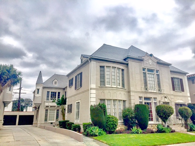 Upper large, 1 Bedroom, Hardwood, Details, Parking $2,750