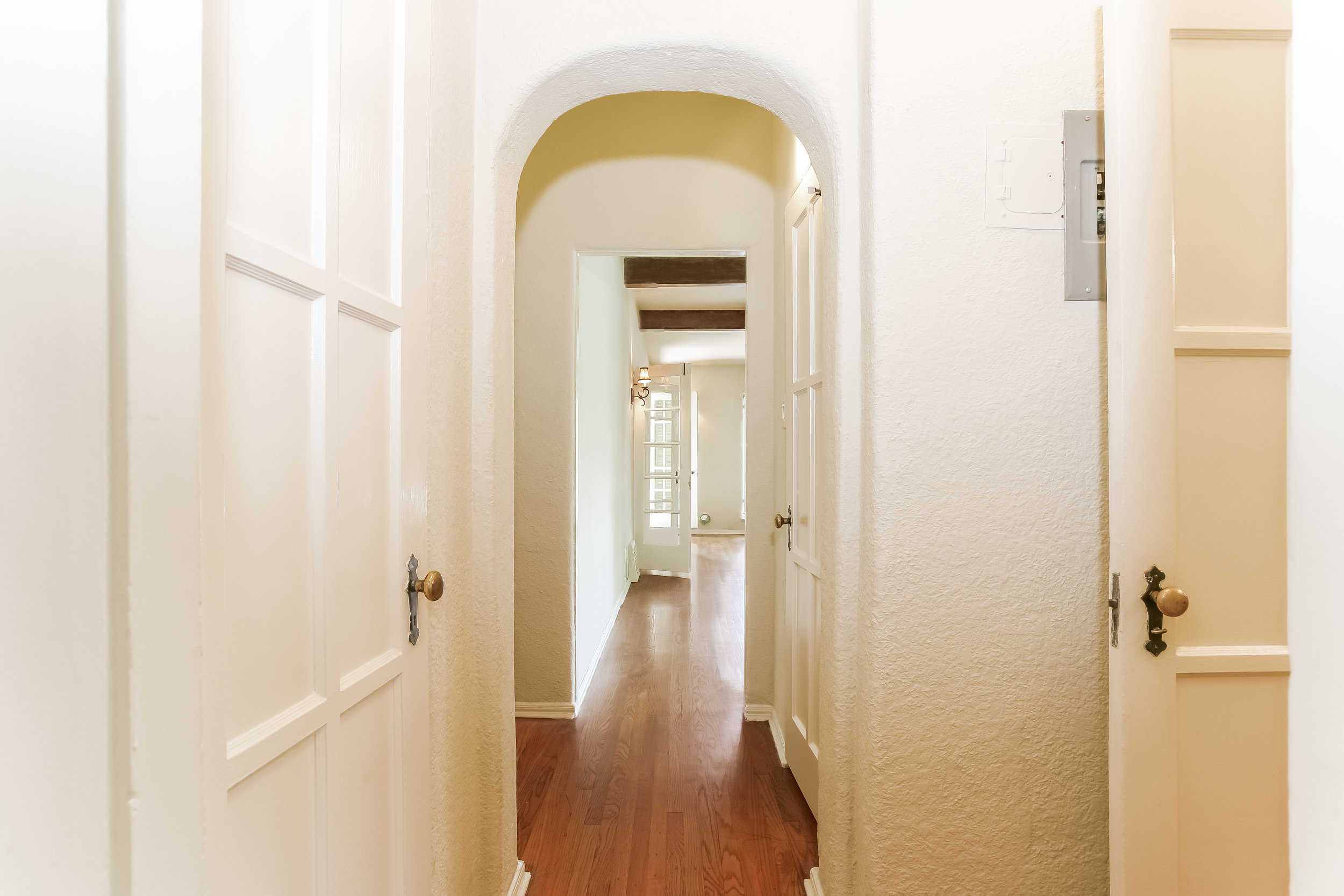 027-Hallway-1094554-print.jpg