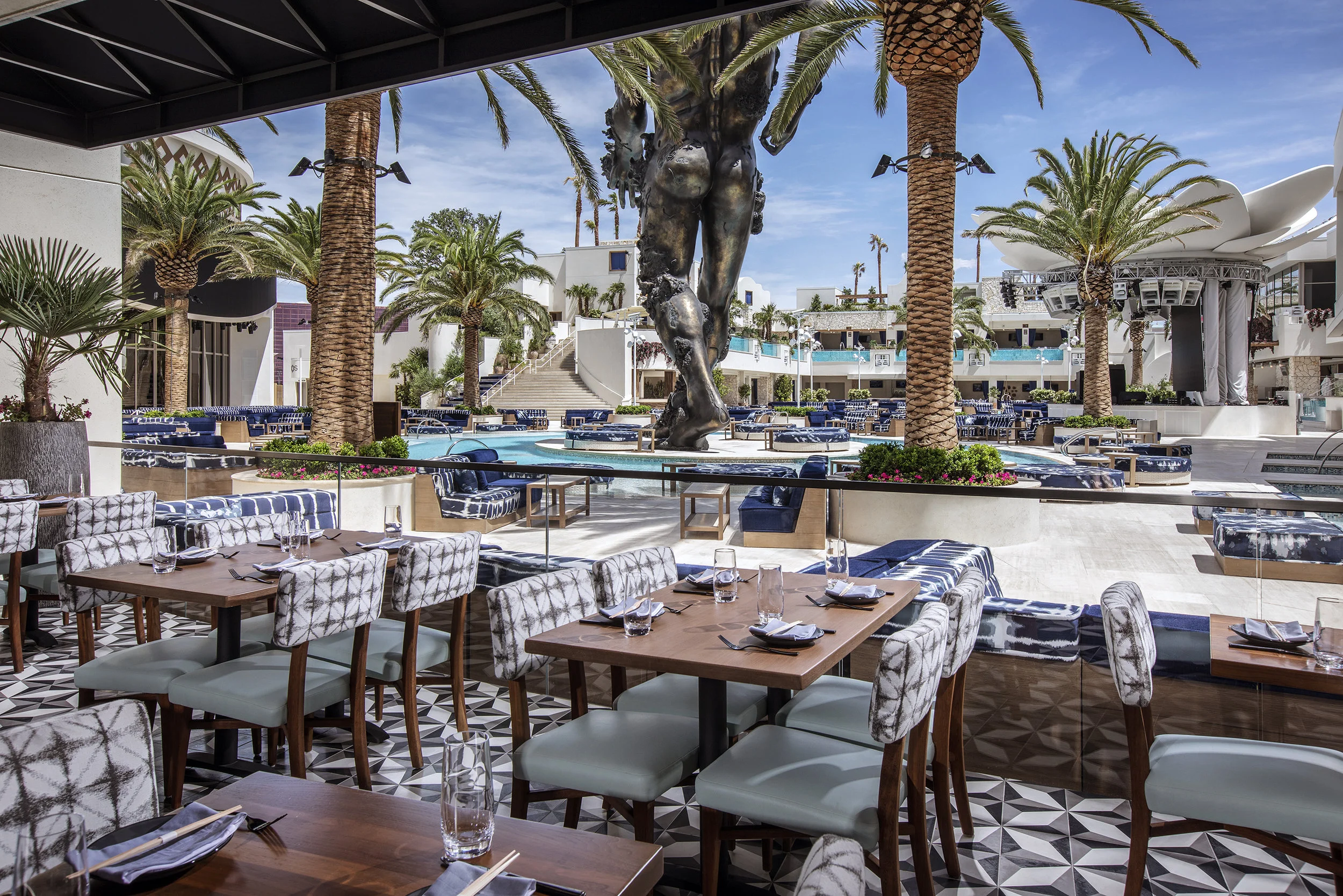 Palms_GreeneStreet_PatioInsideOut_v4.jpg
