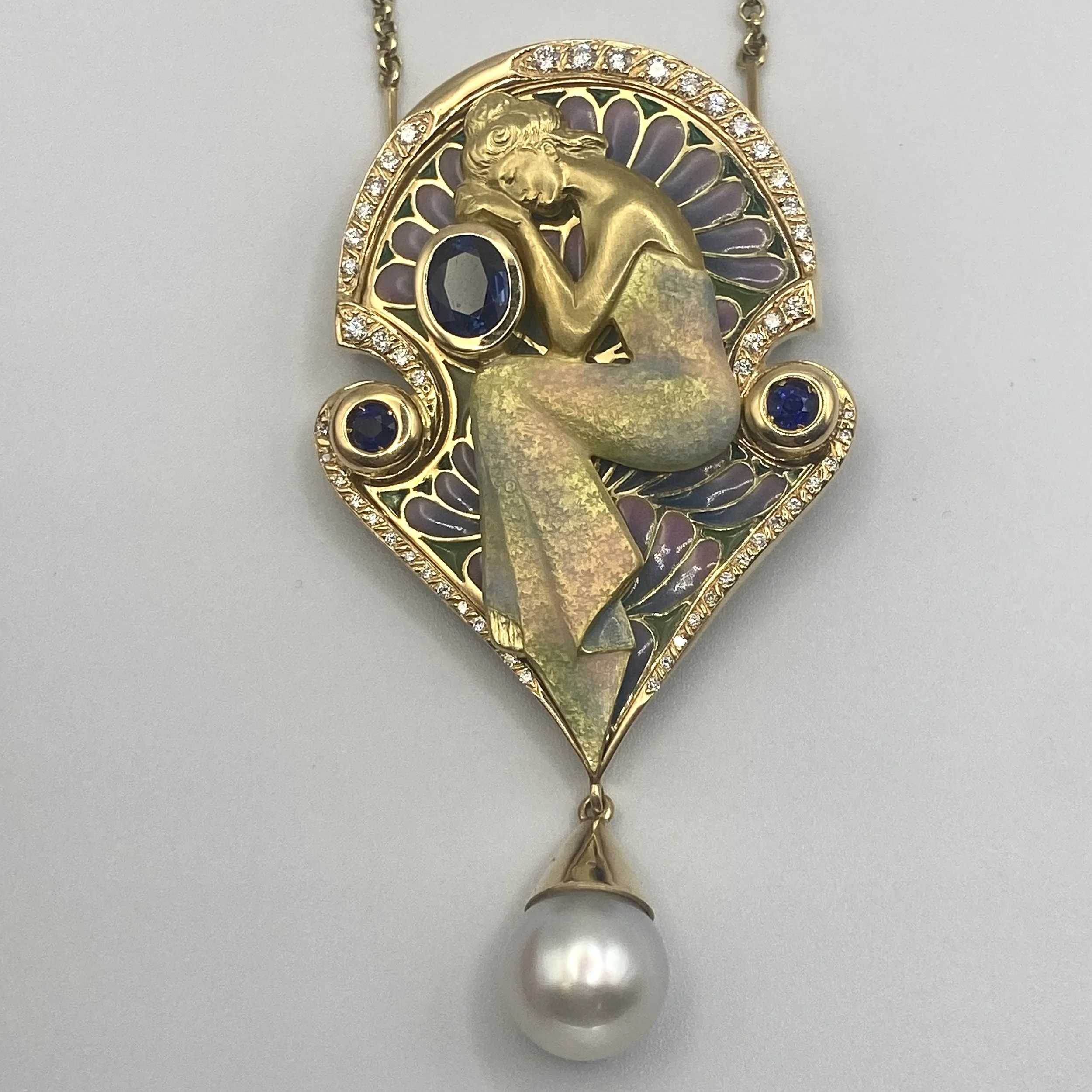 18k Yellow Gold Woman Convertible Brooch / Pendant, Chain Included