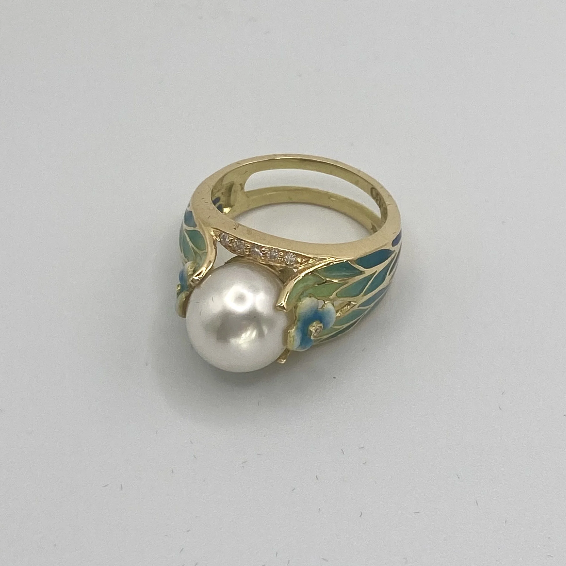 18k Yellow Gold Floral Pearl Ring