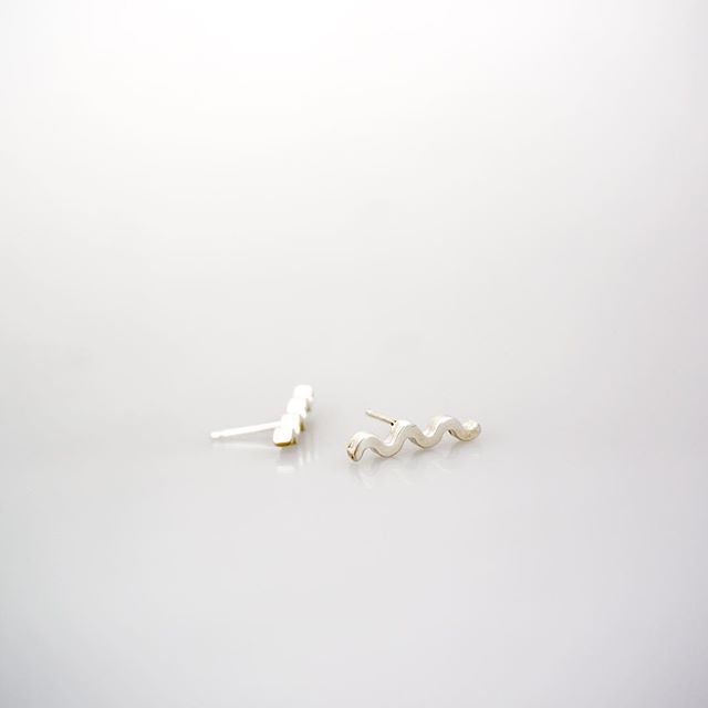 Some sterling silver holiday cheer (also available in brass) shop them on the site or @madefor_madeby #waveearrings #twentytwohours