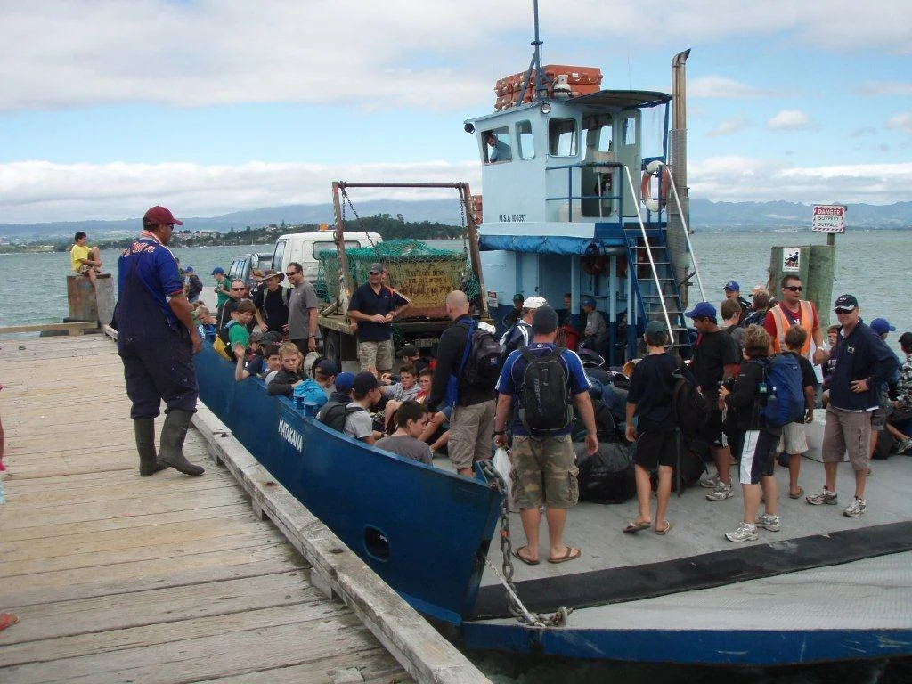 ferry arrives at matakana wharf.jpg