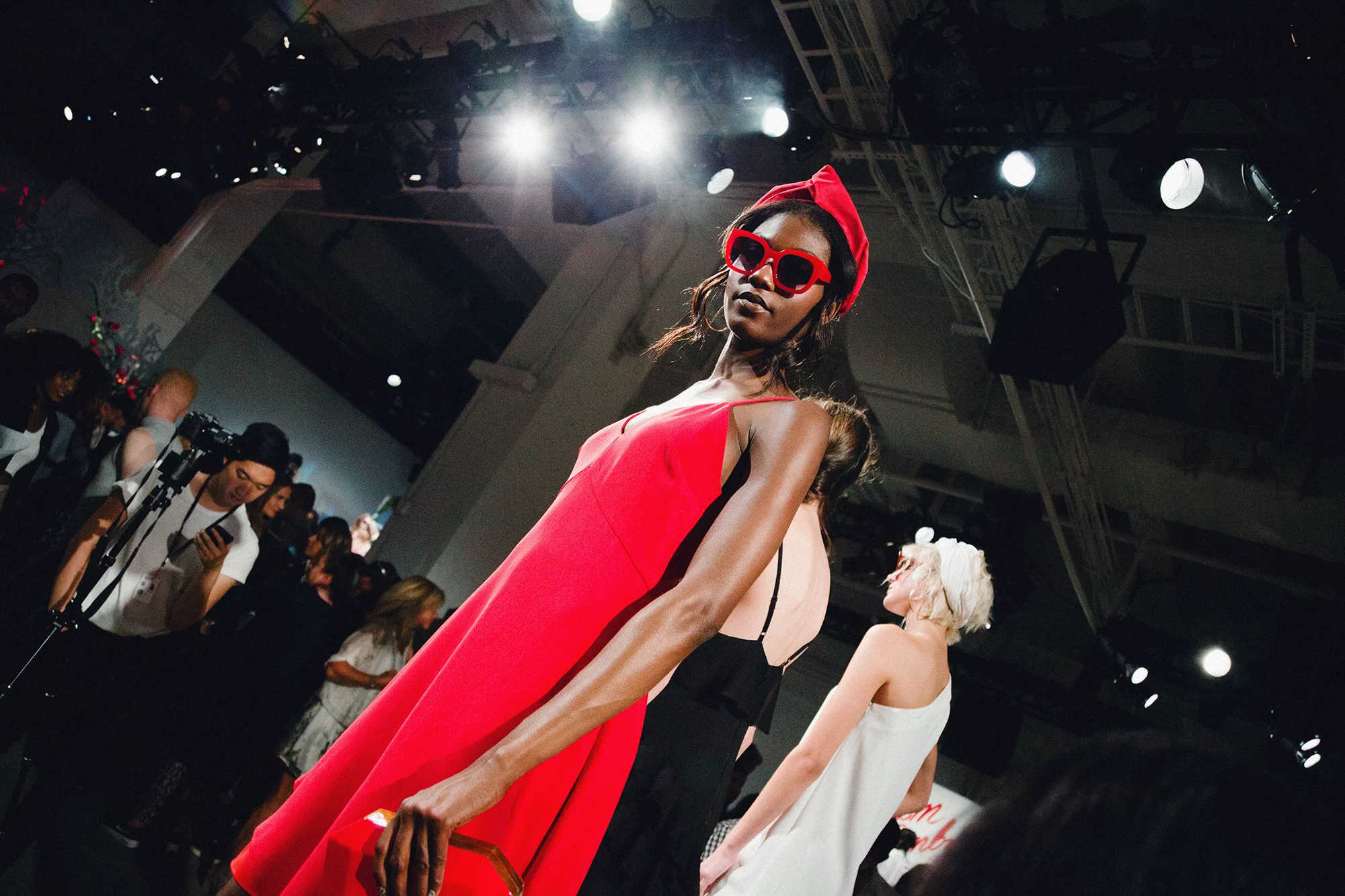 Alice + Olivia RTW Spring 2017 Presentation