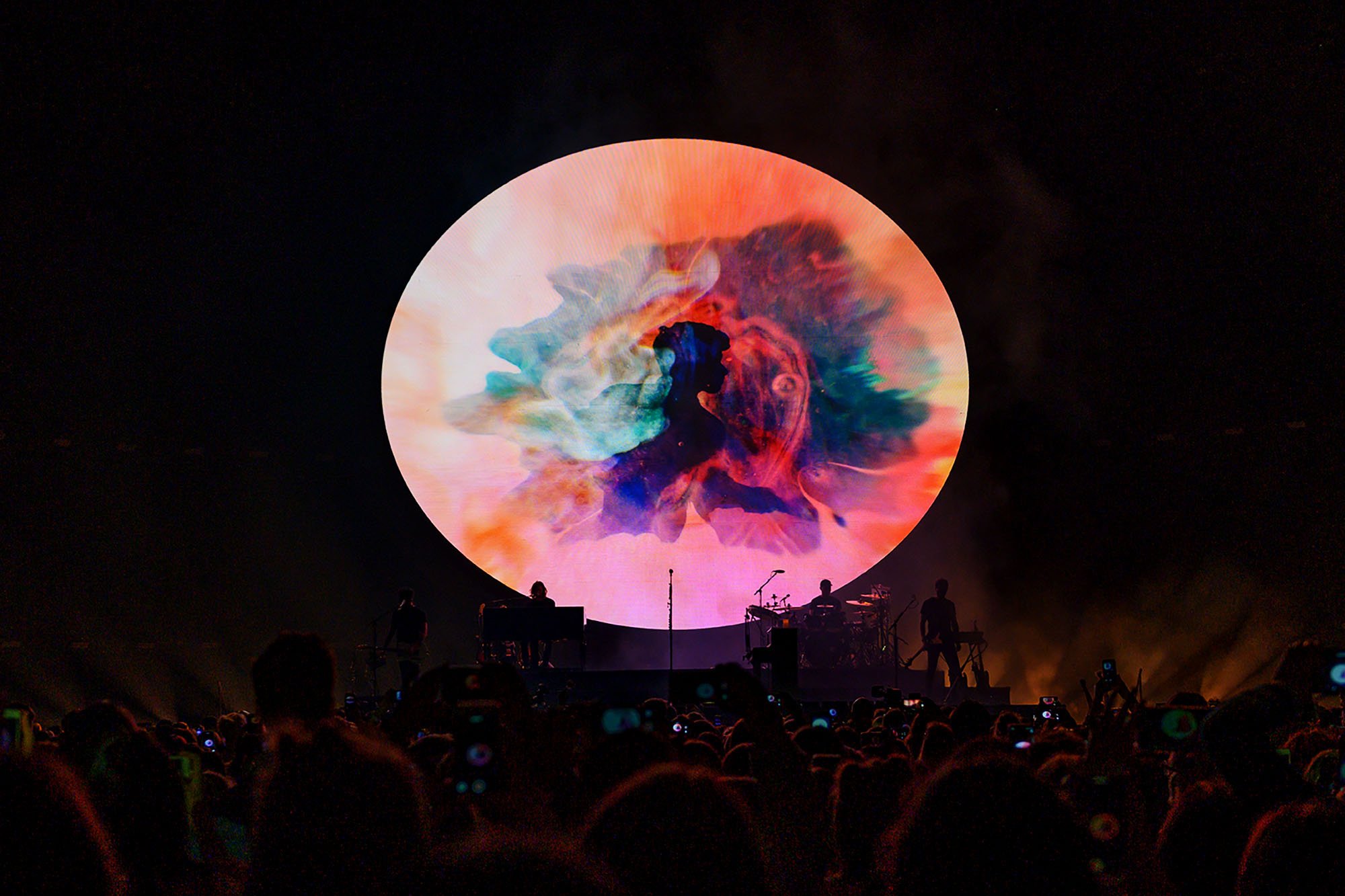 Shawn Mendes - Tour Visuals Treatment Studio