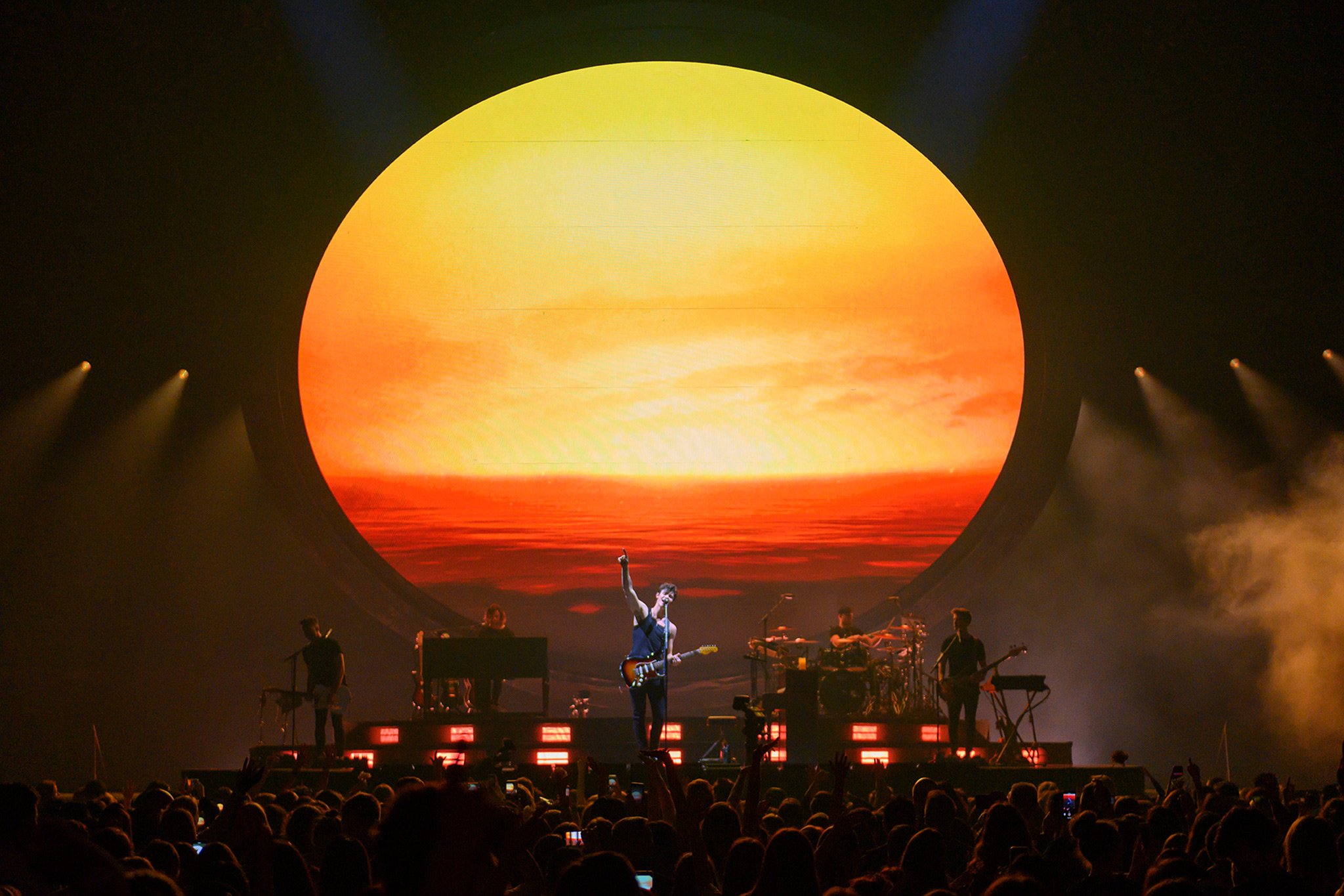 Shawn Mendes - Tour Visuals Treatment Studio