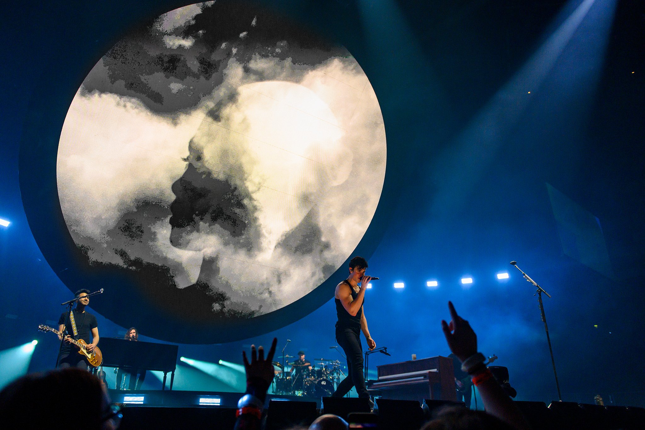 Shawn Mendes - Tour Visuals Treatment Studio