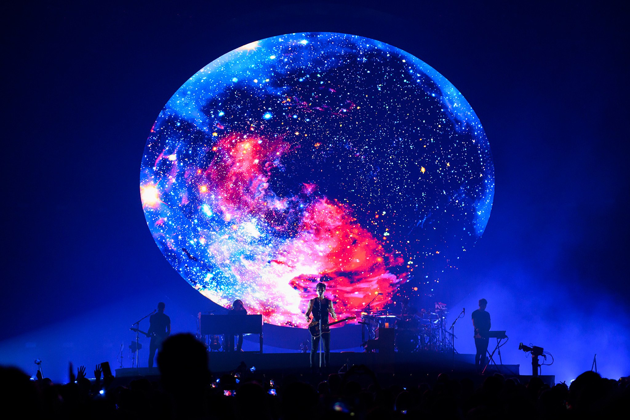 Shawn Mendes - Tour Visuals Treatment Studio