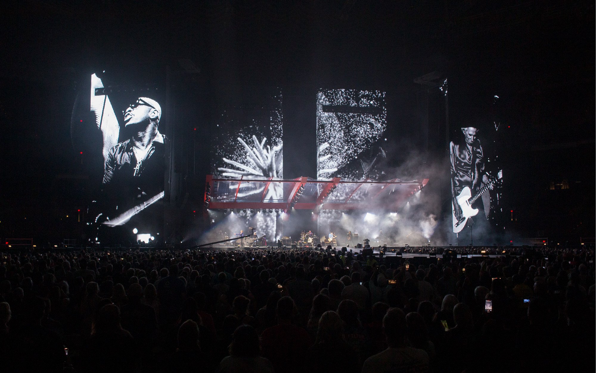 The Rolling Stones - No Filter Tour Visuals Treatment Studio