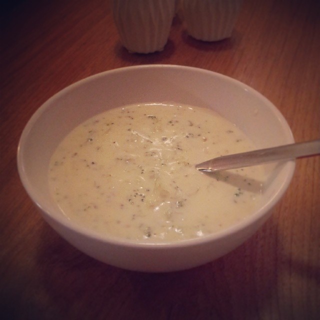 broccoli and cheese soup &lt;3 #mylifeiscomplete #yum
