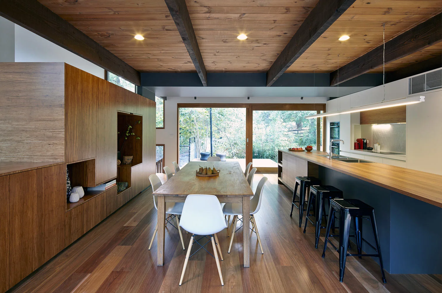 donvale-house-renovation-by-warc-studio-02.jpg