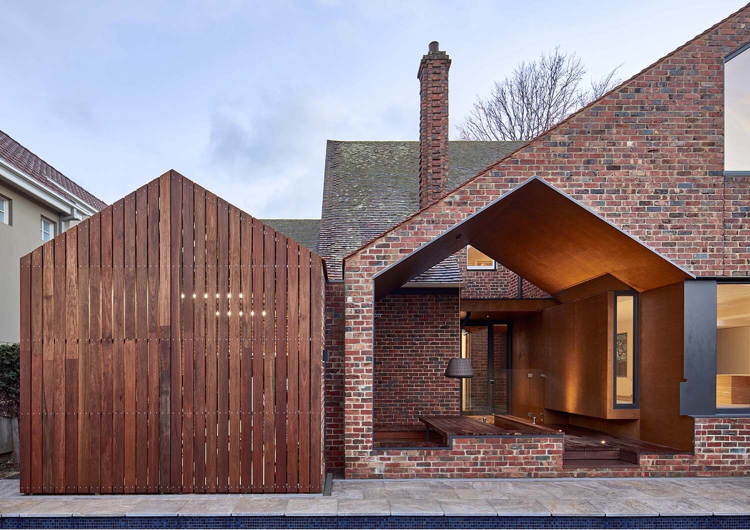 tudor-revival-house-melbourne-renovation-by-warc-studio-architects-01.jpg