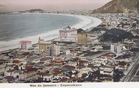 Copacabana em destaque a Praça do Lido, os novos arranha-céu e o Copacabana Palace
