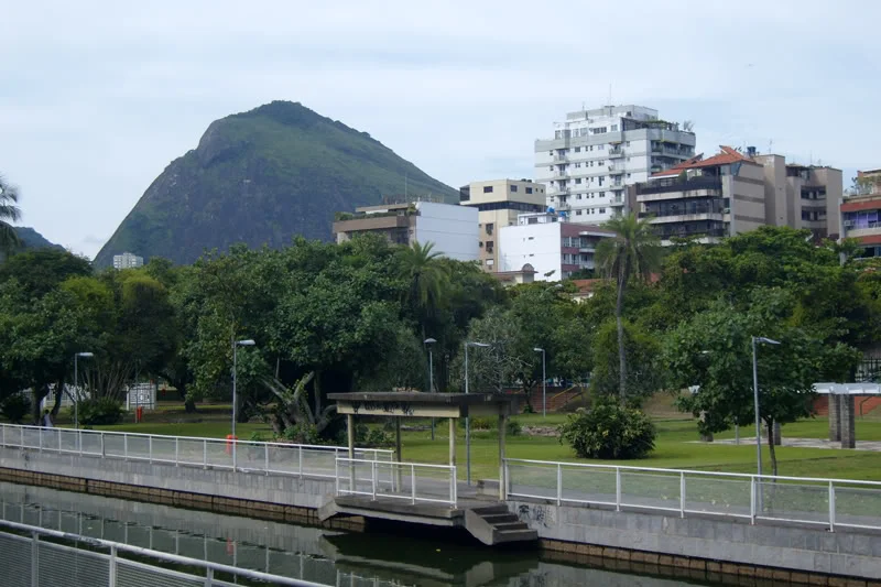 Praça Grécia no Jardim de Alah em Ipanema, Rio de Janeiro