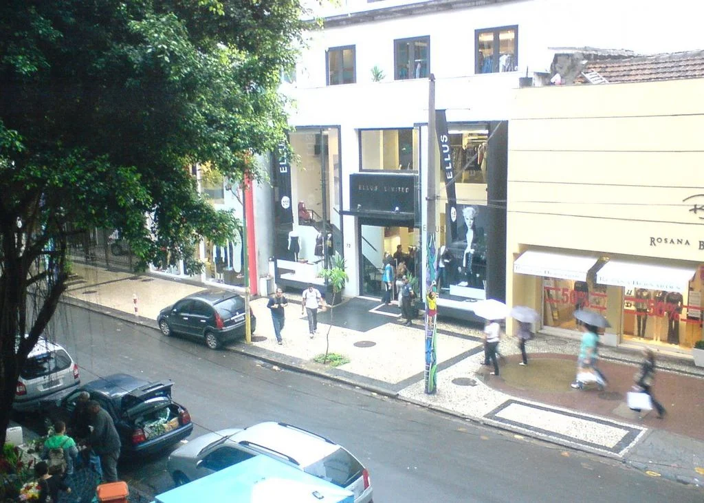Comércio de alto luxo na Rua Garcia Dávila em Ipanema, Rio de Janeiro