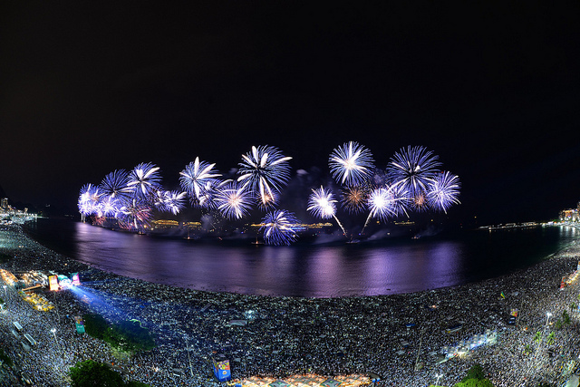 Fogos da Festa de Ano Novo 2015 em Copacabana