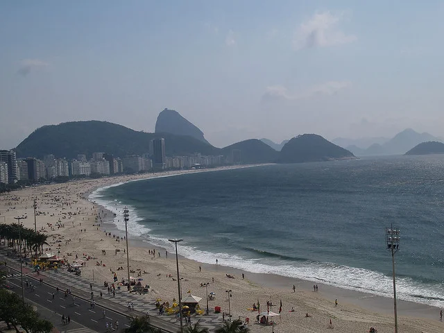 Praia de Copacabana vista da janela do Hotel