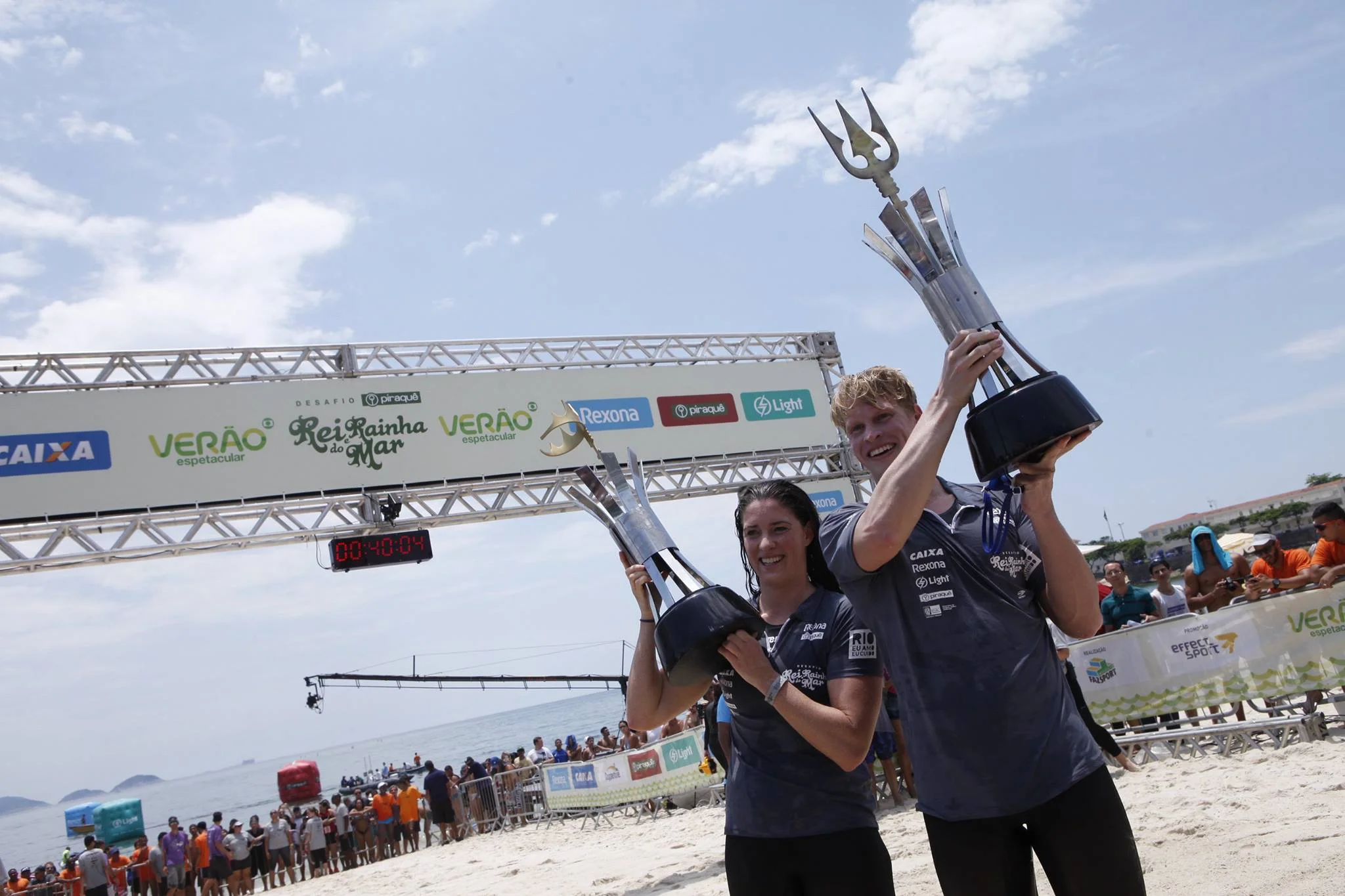 Christine Jennings e Chip Peterson vencedores do Rei e Rainha do Mar 2015 em Copacabana
