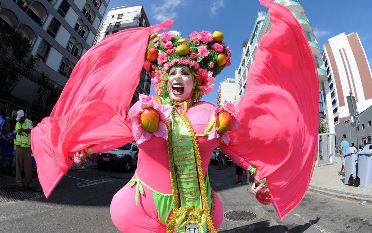 Mulher Mangueira na Banda de Ipanema