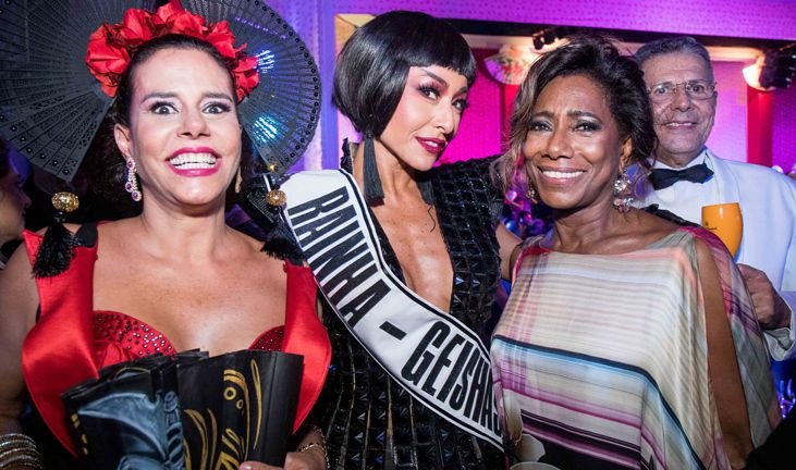 Narcisa Tamborindeguy, Sabrina Sato "Rainha do Baile" e Glória Maria no Baile do Copacabana Palace 2017.