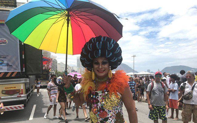 Gueixa na na 22ª Parada do Orgulho LGBTI da Resistência em Copacabana