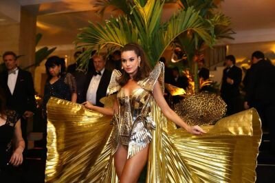 Camila Queiroz Rainha do Baile do Copacabana Palace 2020