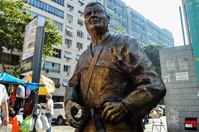 Em 12 de agosto de 2019, foi inaugurada a estátua de Carlson Gracie