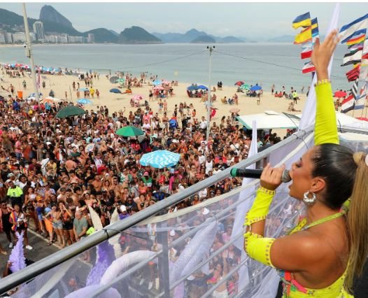 Lexa canta na 28ª Parada do orgulho LGBTI+ em Copacabana 2023