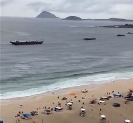 Festa de réveillon continua na Praia de Copacabana