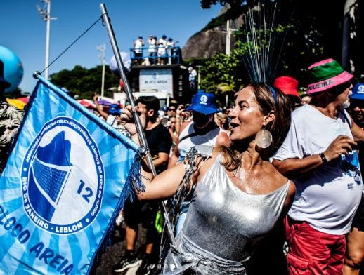 Bloco Areia desfilou na Orla do Leblon no Carnaval 2024