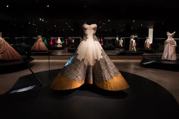 Charles James - Beyond Fashion, Metropolitan Museum of Art