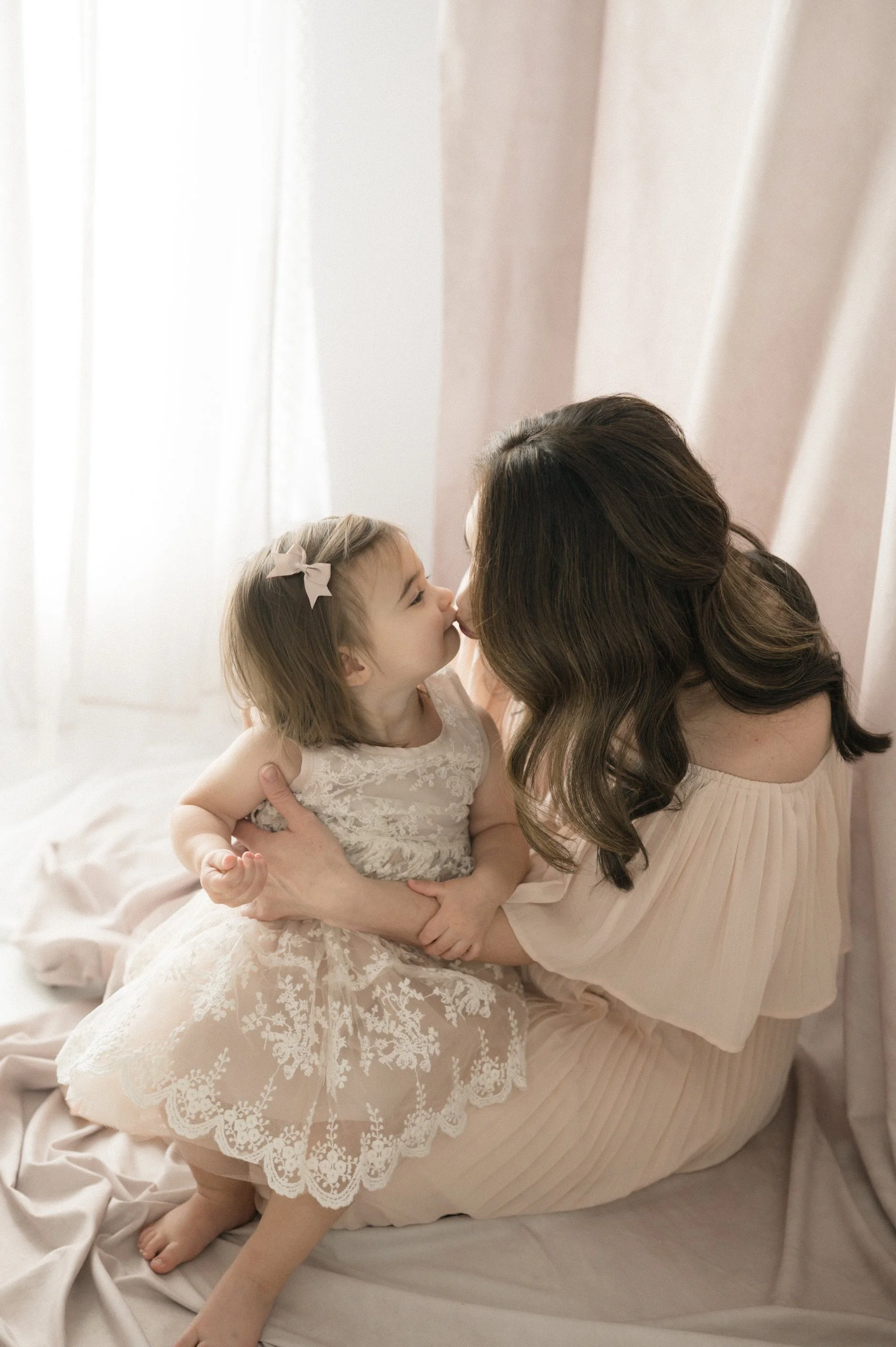 Baton Rouge Maternity and newborn photographer. Timeless and simple images.
