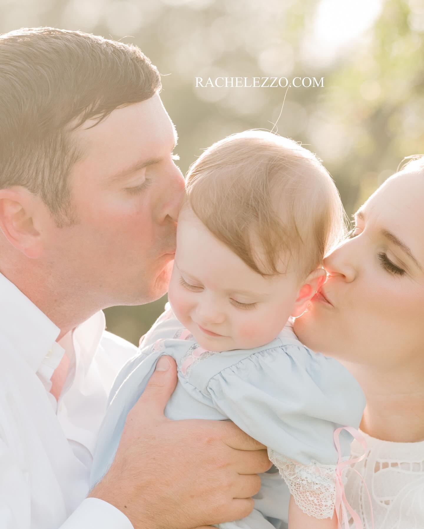 Back from vacation and finishing up on this adorable gallery! Seriously, the first birthday sessions are so adorable!!!