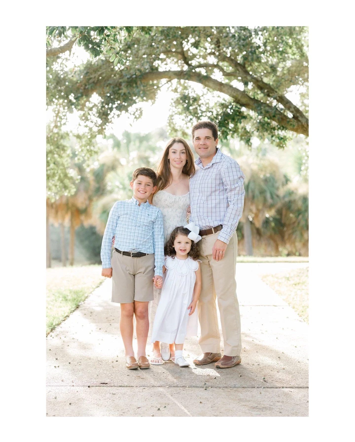 Who needs a family session still for this year?! I know I do, so someone out there must not have scheduled a session yet. If that is you, I&rsquo;d love to help you out so you have your updated Christmas card images! Baton Rouge&rsquo;s family photog