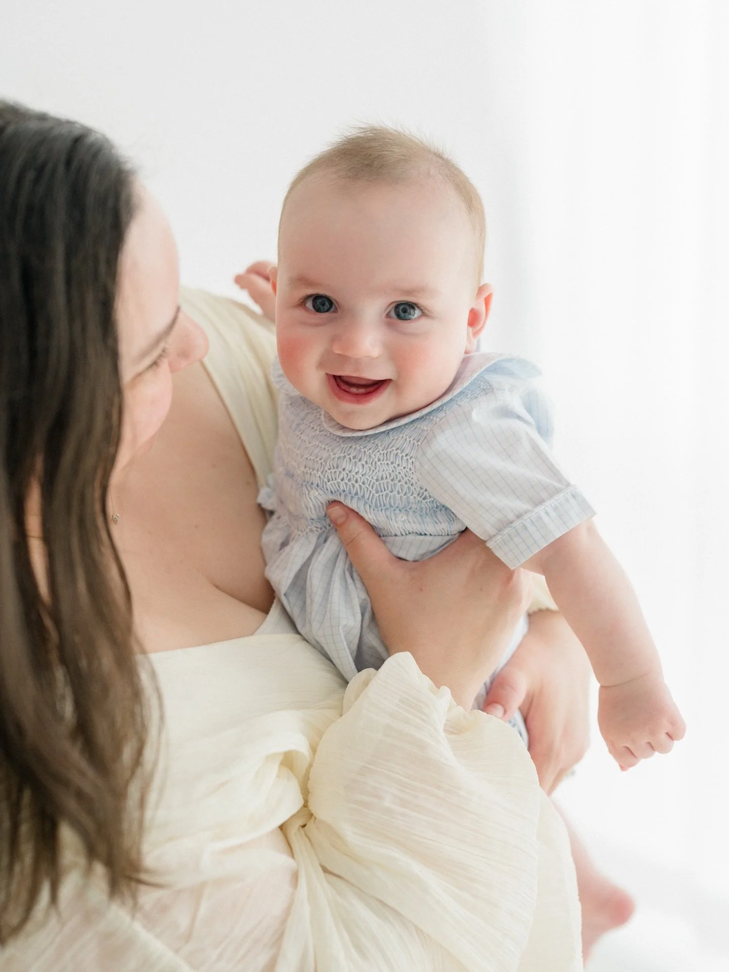 6 months, one of my favorite milestones to capture! Baton Rouge baby milestone session, 6 month session.  #batonrougebabyphotographer #batonrougemilestonesession #sixmonthsession