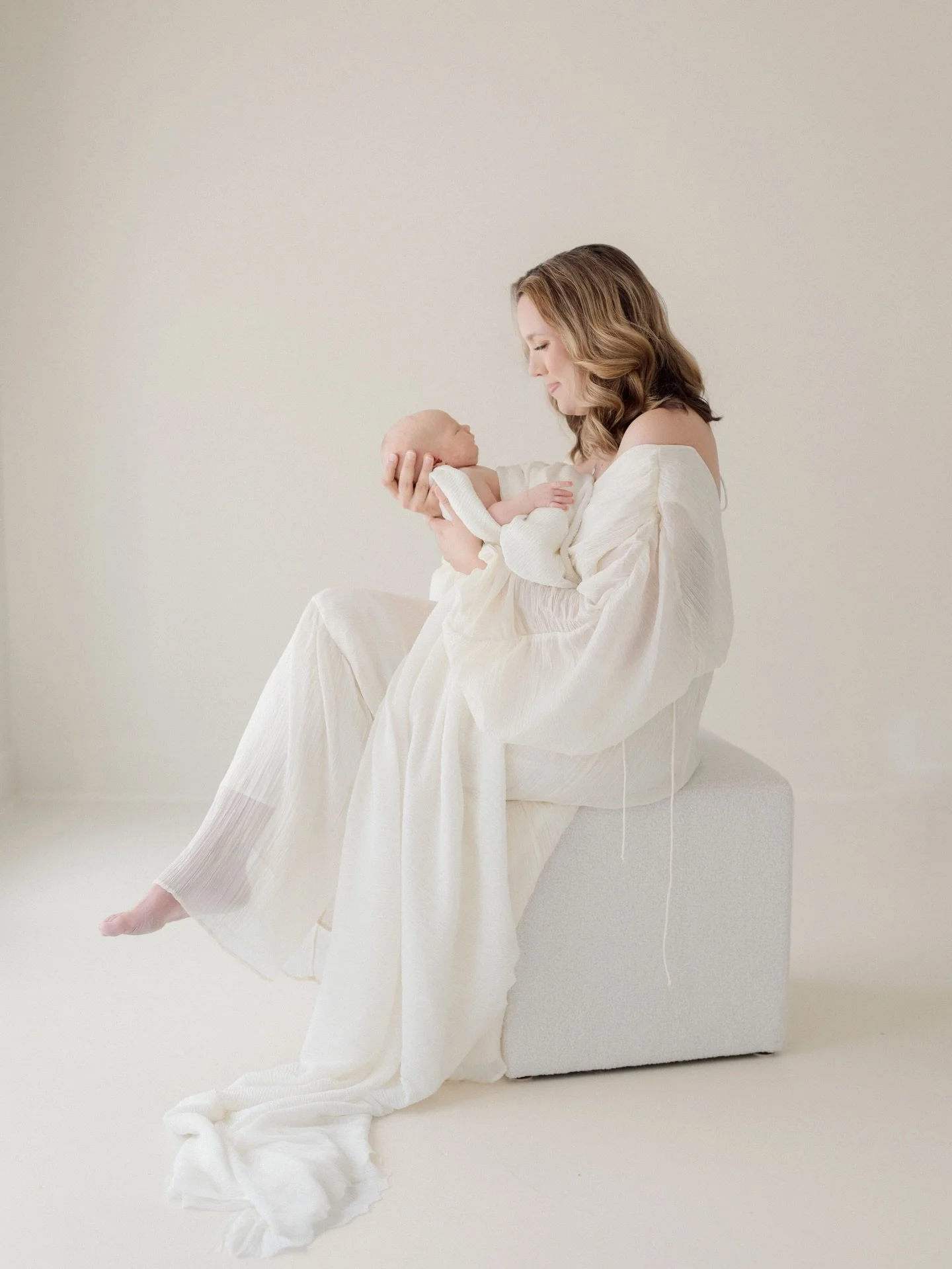 So pretty, so cozy, so cute. Baton Rouge newborn photographer, Baton Rouge family Photography. #batonrougenewbornphotographer