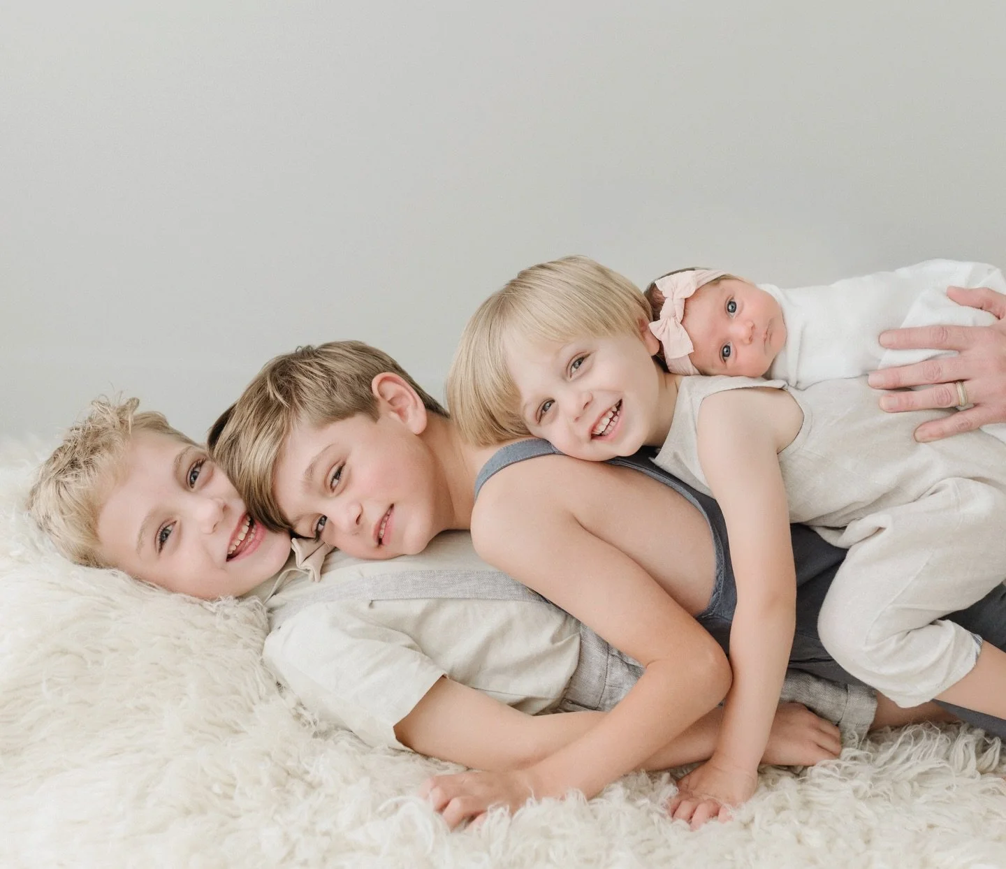 Still can&rsquo;t believe they got a girl!! 🎀 Seemed like a necessary shot to grab! Only had a second to do so, haha but we got it! So cute!! Baton Rouge newborn photographer, Baton Rouge newborn family photo session, Baton Rouge studio newborn sess