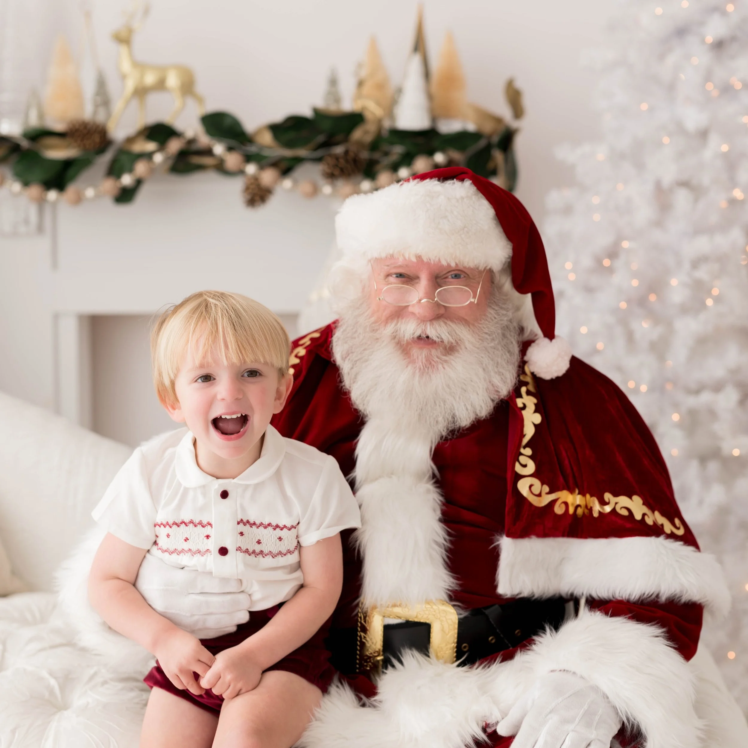 Get excited!!! Santa sessions book tonight for my 2026 clients at 8pm. Who&rsquo;s snagging a spot early?! If you don&rsquo;t have early access, don&rsquo;t worry! The link will be live tomorrow night at 8 PM. Posted on all my socials and in an email