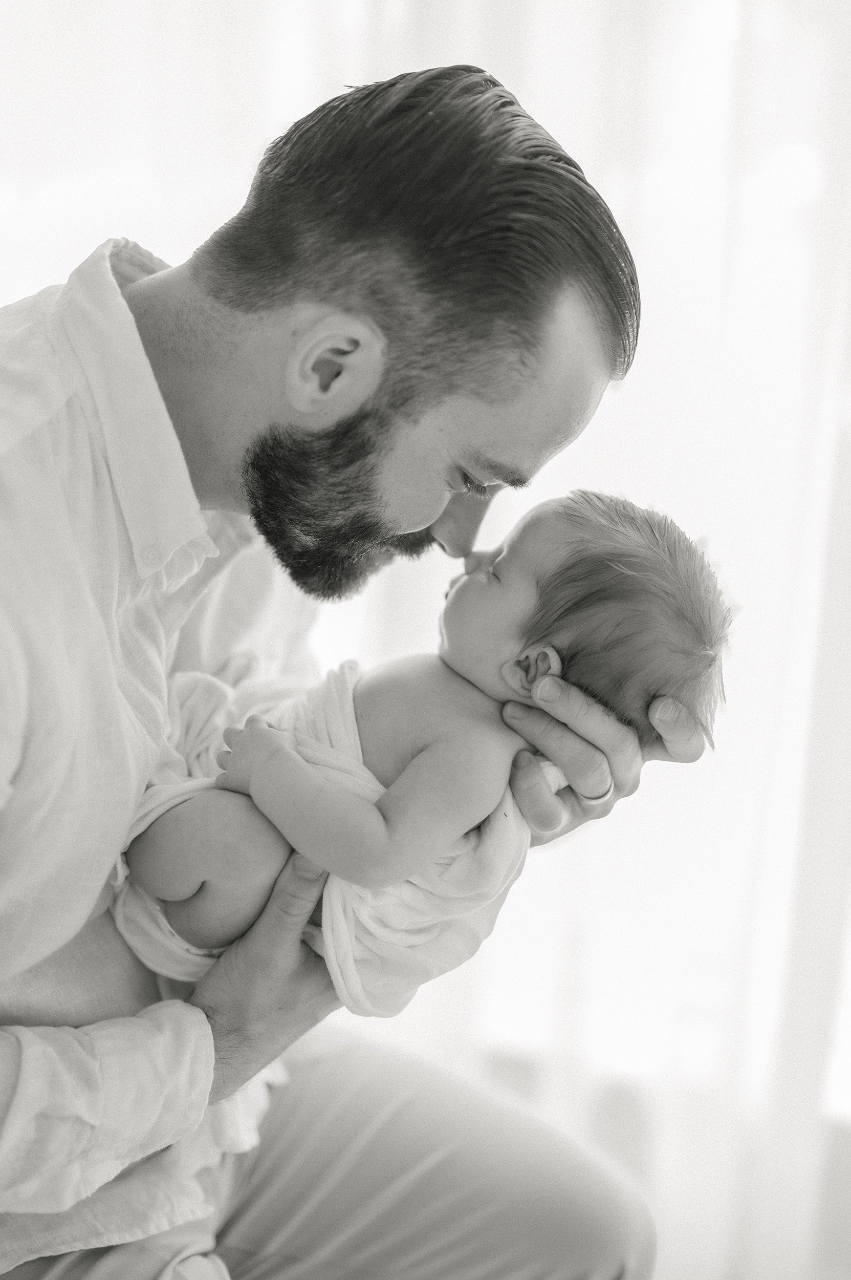 Baton Rouge Maternity and newborn studio photographer. Timeless and simple images.