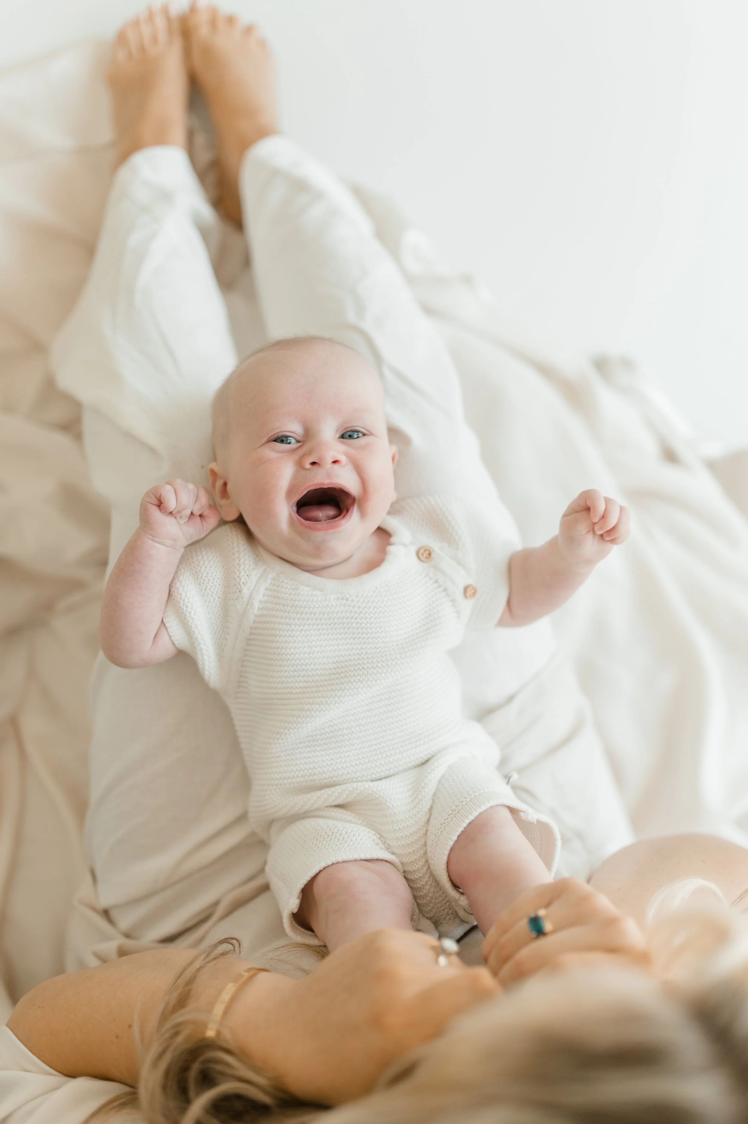Baton Rouge Maternity and newborn photographer. Timeless and simple images.