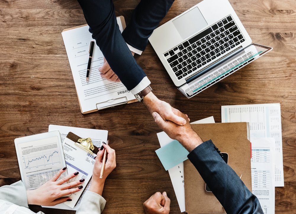 CRM-ET-FIDÉLISATION-DE-LA-CLIENTELE.jpg