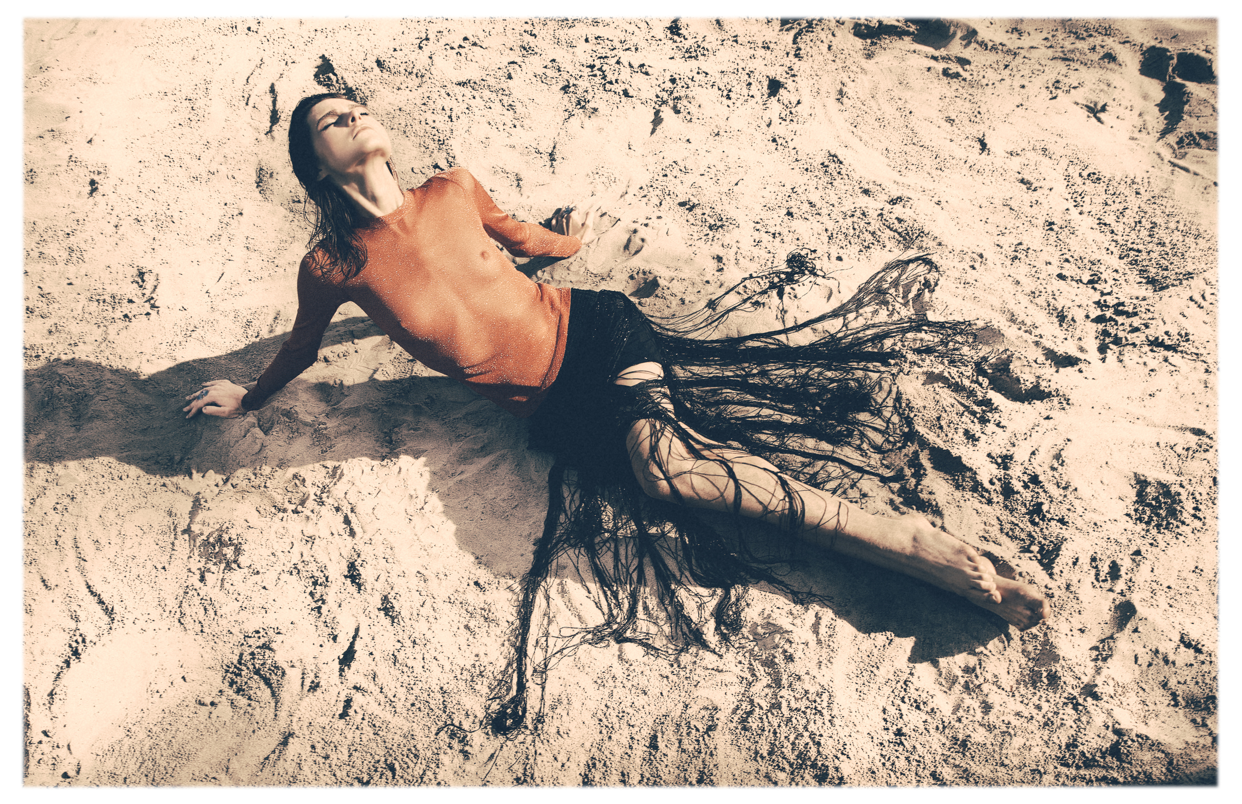  Mark Binks is a fashion and portrait photographer based in Toronto.  www.markbinks.com 