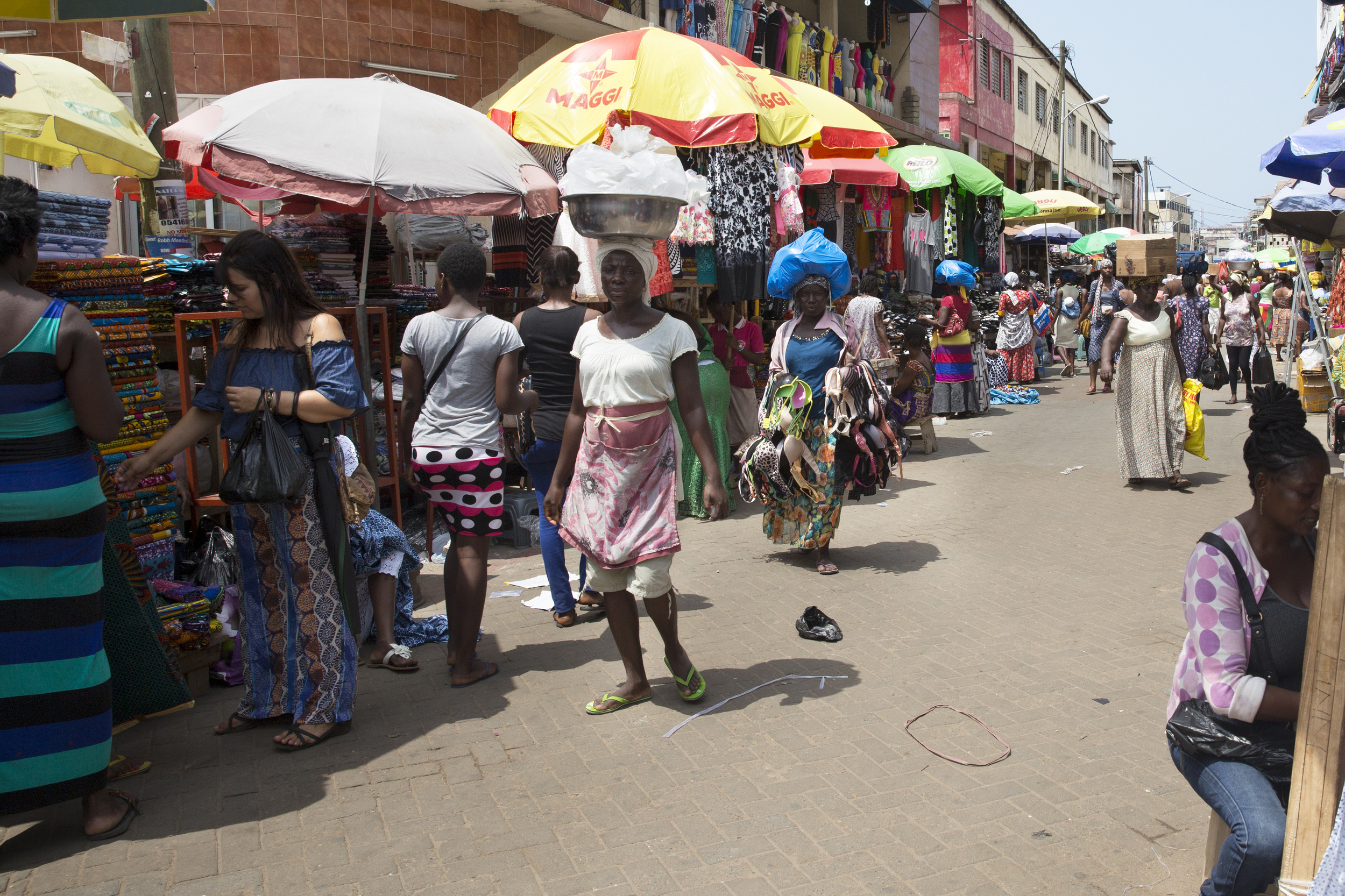 A small section of Makola Market. You can see Mariana in the patterned pants on the left!