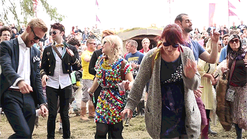 Dancing-Punters.gif