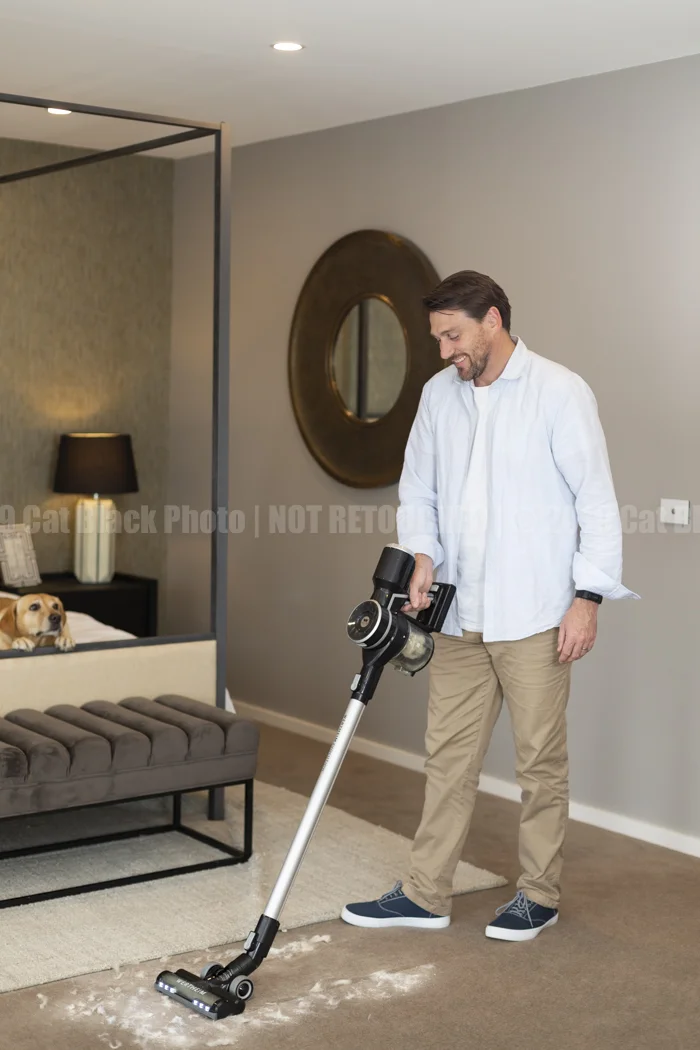 088_CatBlack2019_Godfreys_Previews.jpg