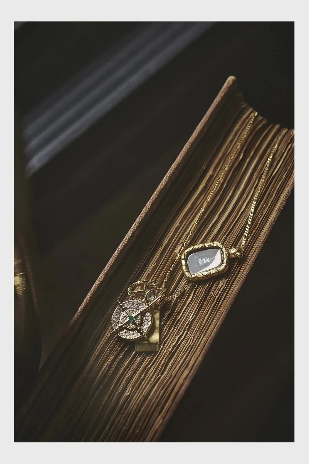 020_2026_CatherineBlack_JewelleryPhotographer.jpg